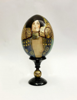 Яйцо интерьерное на подставке Климт "Юдифь" 20см