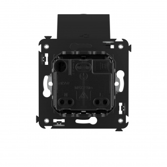 DKC Avanti Черный квадрат Розетка с крышкой 2P+E