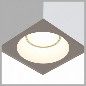 Накладной светильник Maytoni Sirius C030CL-01W